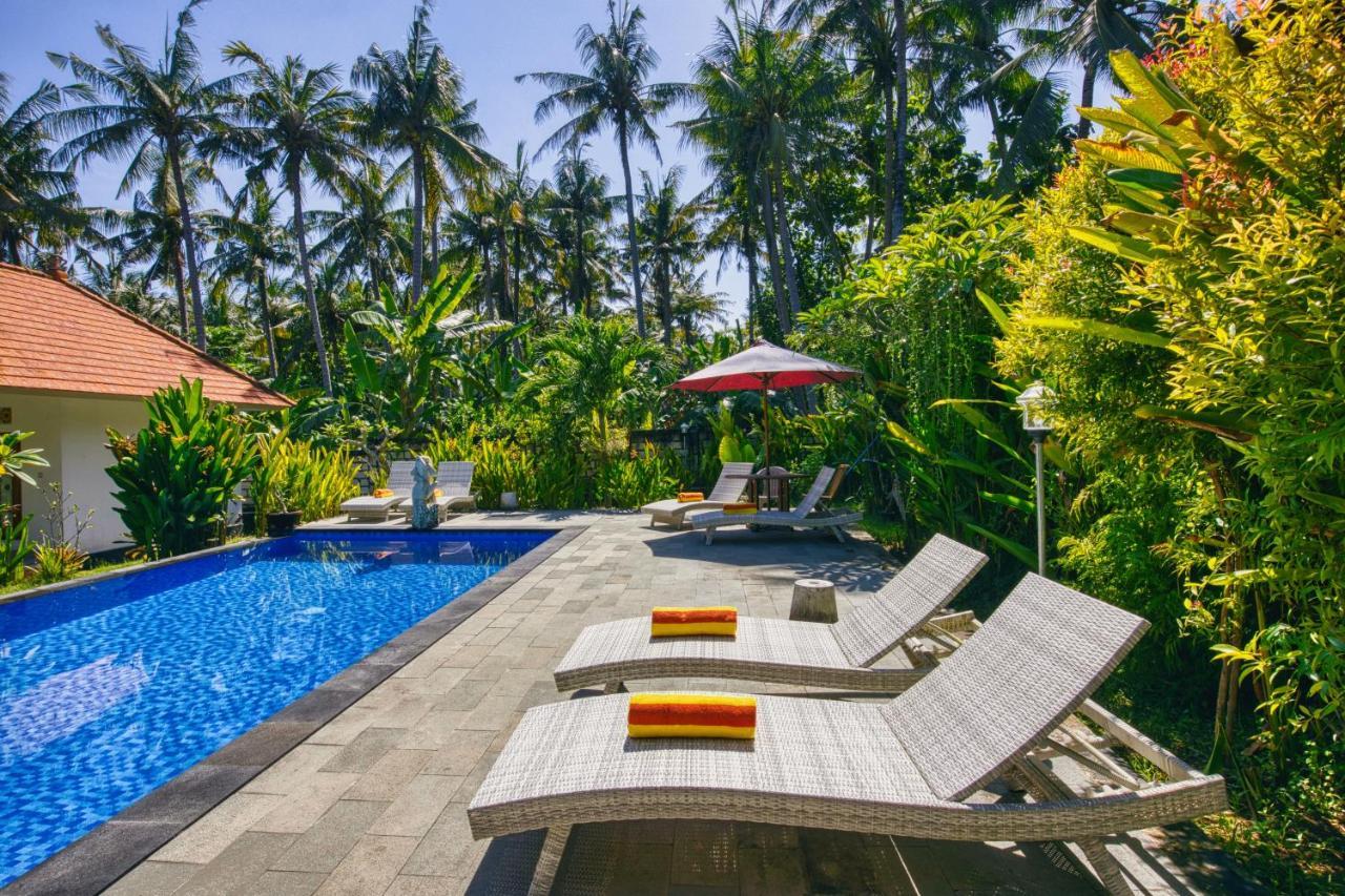 Coconut Hill Cottage Batununggul ภายนอก รูปภาพ