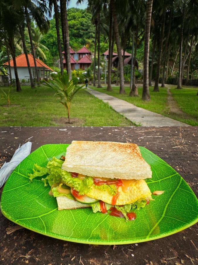 Coconut Hill Cottage Batununggul ภายนอก รูปภาพ